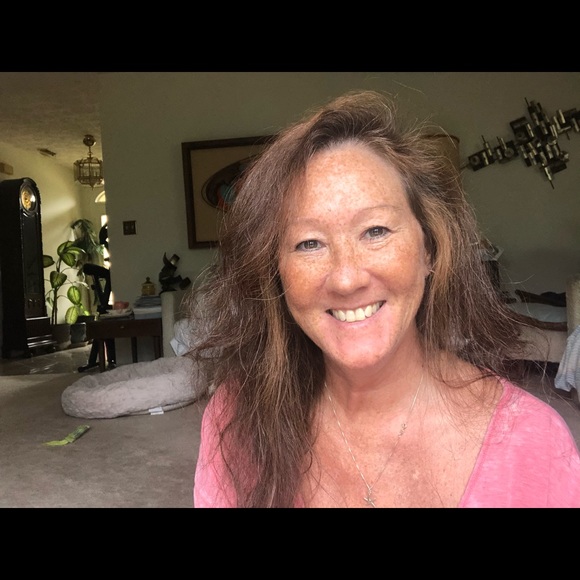 Meet your Posher, Kim - Picture 2 of 2